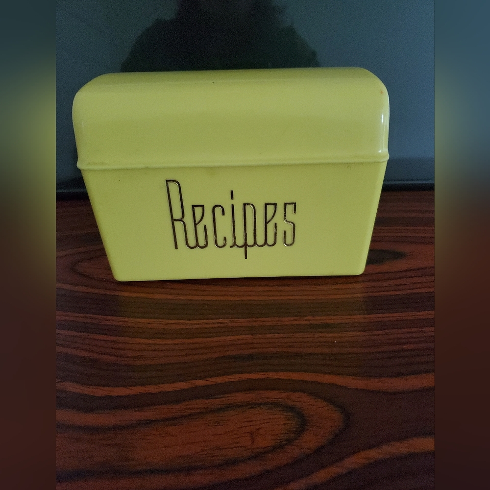 Vintage Yellow Recipes Box/plastic With Gold Writing/Retro Kitchen/lustro-ware